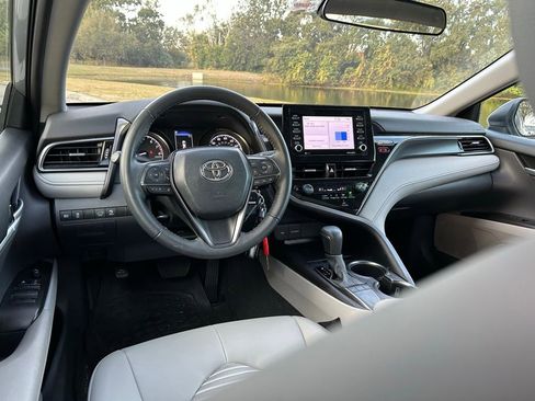 Used 2023 Toyota Camry SE image 12