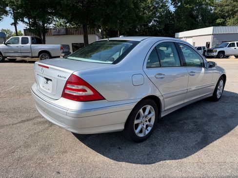 Used 2007 Mercedes-Benz C 280 4MATIC Sedan image 5