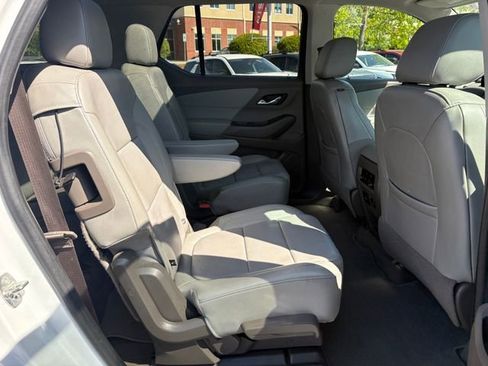 Used 2019 Chevrolet Traverse LT w/ LT Premium Package image 19