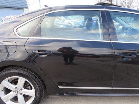 Used 2017 Volkswagen Passat 1.8T SE image 50