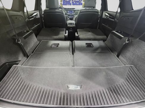 Used 2020 Cadillac XT6 Premium Luxury AWD/4WD image 37