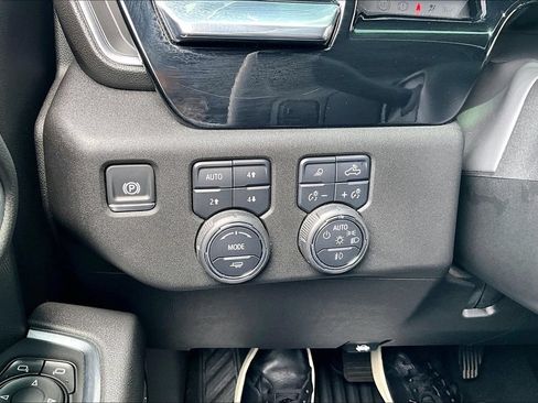 Used 2025 Chevrolet Silverado 2500 LTZ w/ LTZ Convenience Package AWD/4WD image 48