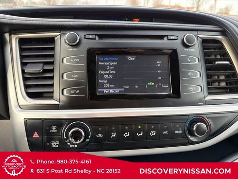 Used 2019 Toyota Highlander LE image 17