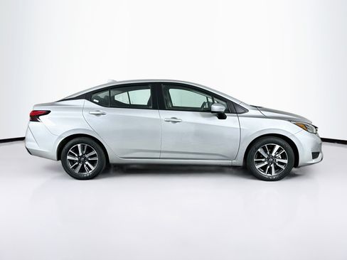 Used 2025 Nissan Versa SV FWD image 10