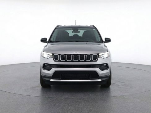 Used 2025 Jeep Compass Limited image 2