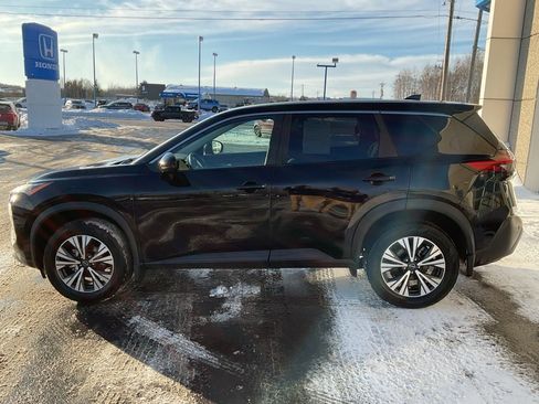 Used 2023 Nissan Rogue SV image 8