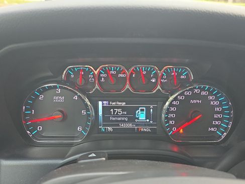 Used 2019 Chevrolet Silverado 1500 LT AWD/4WD image 18