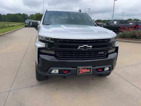 Used 2020 Chevrolet Silverado 1500 LT Trail Boss AWD/4WD image 2