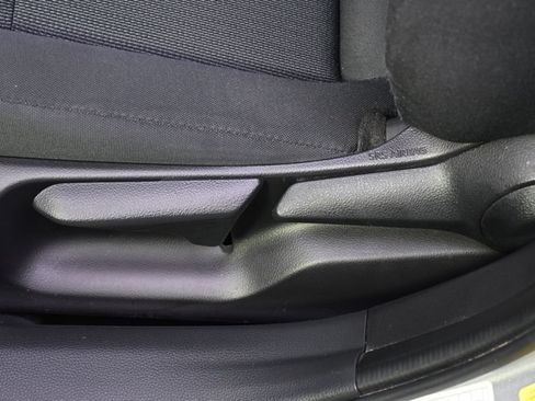 Used 2023 Toyota Prius LE FWD image 14