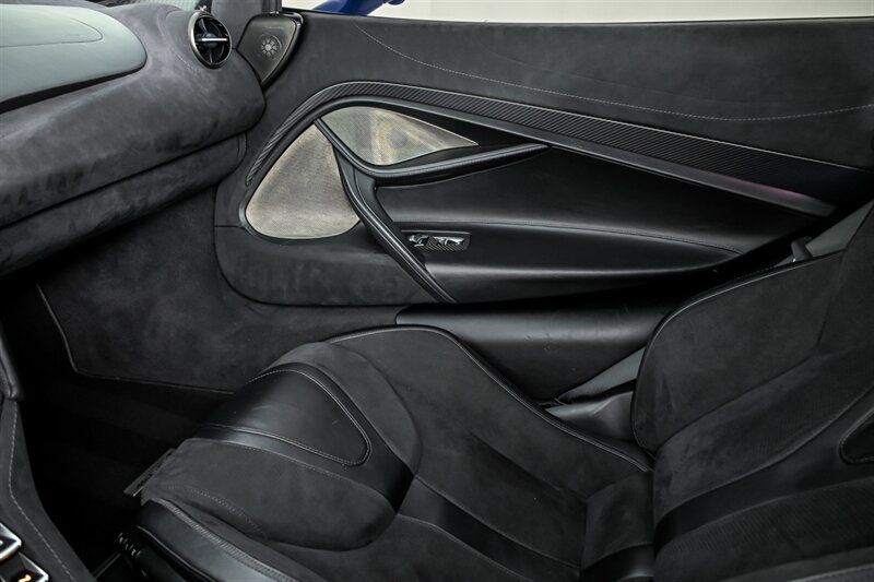 Used 2018 McLaren 720S RWD image 37