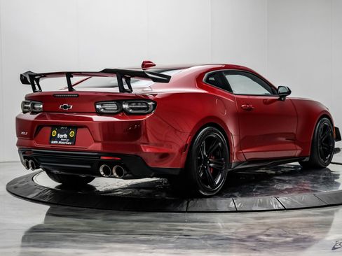 Used 2023 Chevrolet Camaro ZL1 RWD image 22