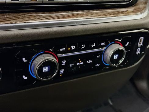 Used 2022 Chevrolet Silverado 1500 LT image 19