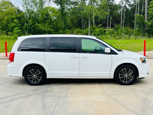 Used 2019 Dodge Grand Caravan GT FWD image 16