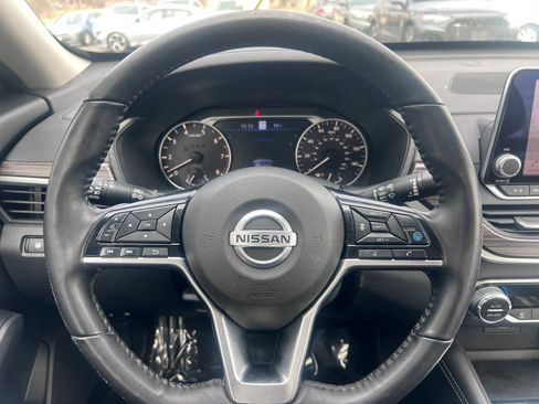 Used 2019 Nissan Altima 2.5 Platinum image 10