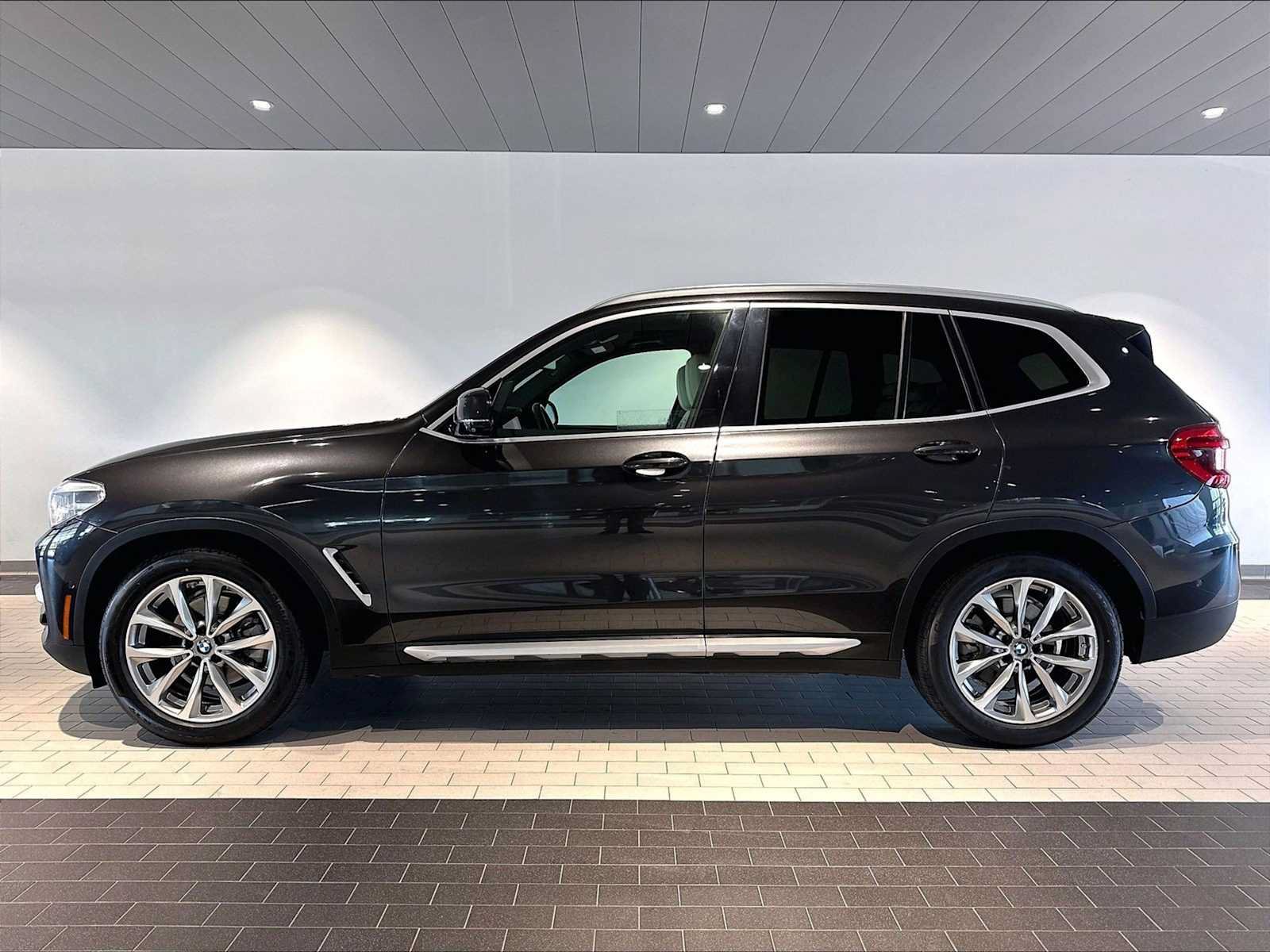 Used 2019 BMW X3 sDrive30i w/ Executive Package RWD image 2