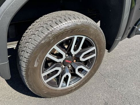 Used 2020 GMC Sierra 1500 AT4 w/ AT4 Premium Package AWD/4WD image 28
