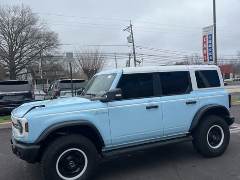 Used 2023 Ford Bronco Heritage Edition image 3