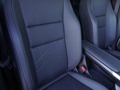 Certified 2025 BMW X2 xDrive28i w/ Premium Package image 13