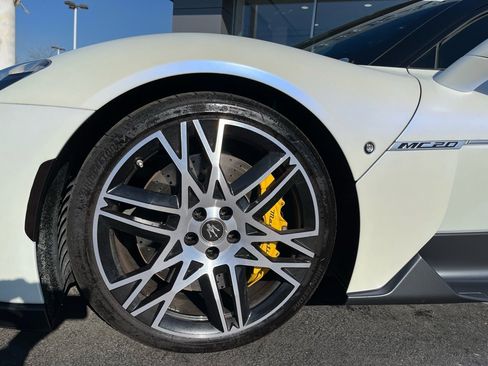 Used 2023 Maserati MC20 Spyder image 32