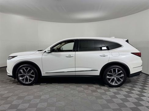 Used 2024 Acura MDX SH-AWD w/ Technology Package image 11