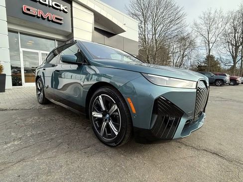 Used 2022 BMW iX xDrive50 w/ Premium Package image 4