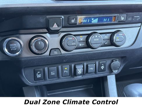 Used 2020 Toyota Tacoma TRD Off-Road image 10