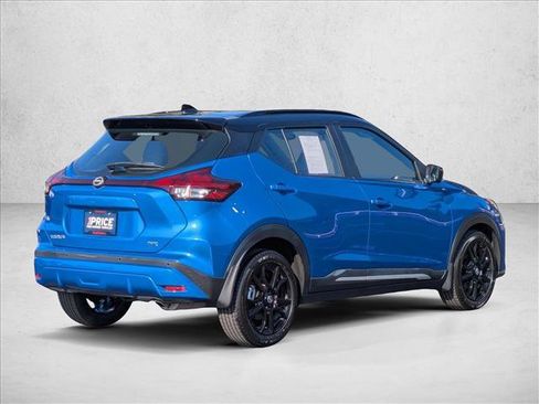 Used 2023 Nissan Kicks SR w/ SR Premium Package FWD image 5