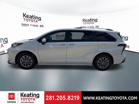 Used 2024 Toyota Sienna XLE image 4