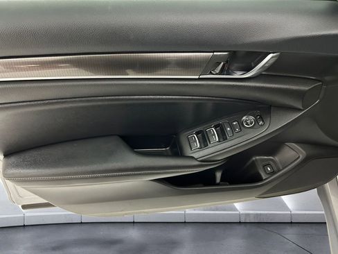Used 2022 Honda Accord Sport image 12