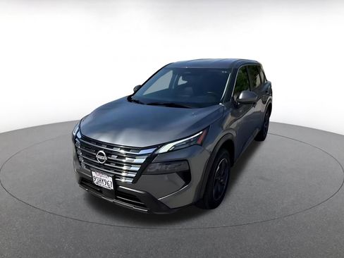 Used 2025 Nissan Rogue SV FWD image 7