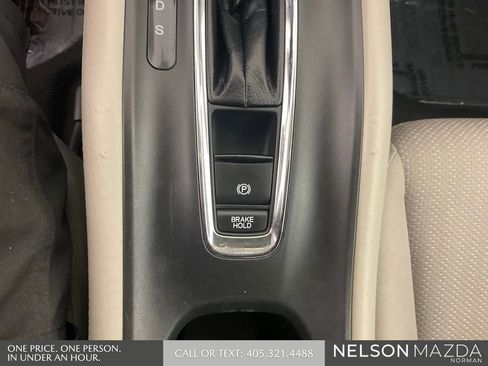 Used 2017 Honda HR-V EX image 38