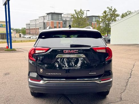 Used 2022 GMC Terrain SLT w/ Infotainment Package II AWD/4WD image 5