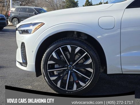 Used 2026 Volvo XC60 T8 Ultra w/ Protection Package Premier AWD/4WD image 6