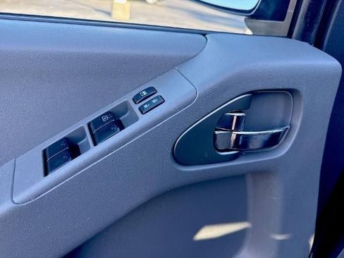 Used 2019 Nissan Frontier SV image 22