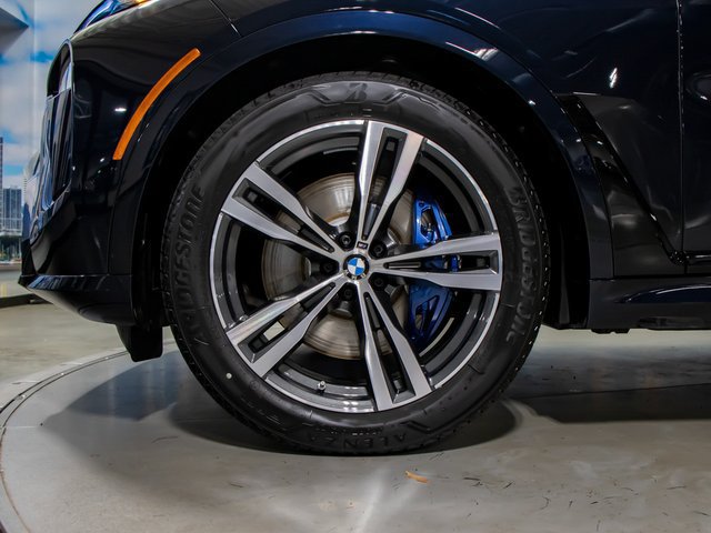 Used 2026 BMW X7 M60i AWD/4WD image 7