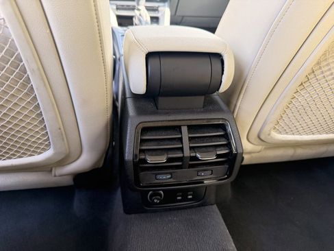 Used 2024 Audi Q3 2.0T Premium image 30