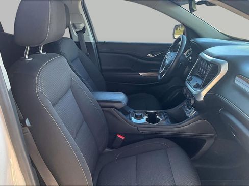 Used 2022 GMC Acadia SLE FWD image 11