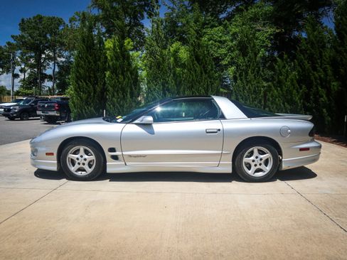 Used 1998 Pontiac Firebird Formula w/ Opt Pkg image 7