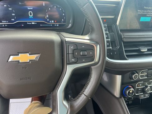 Used 2024 Chevrolet Suburban LT image 12