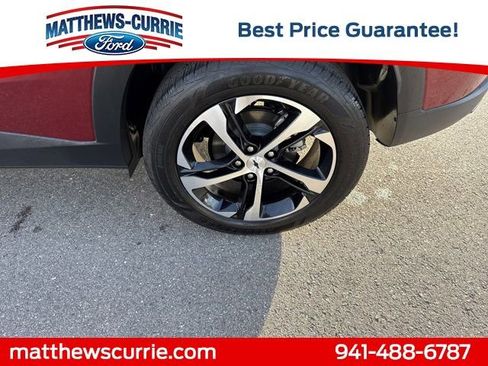 Used 2025 Chevrolet Trax RS w/ Sunroof Package image 14