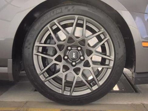 Used 2014 Ford Mustang Shelby GT500 w/ Equipment Group 821A RWD image 10