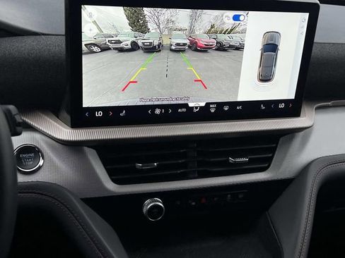 Used 2025 Ford Explorer Active image 10