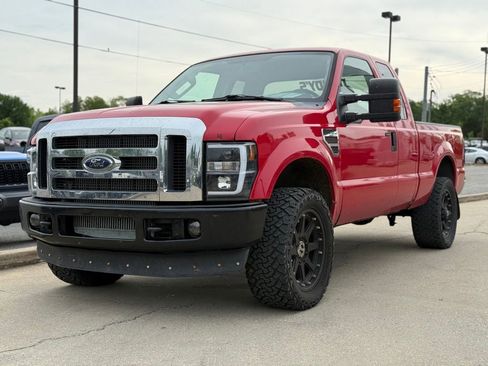 Used 2010 Ford F250 XL AWD/4WD image 2