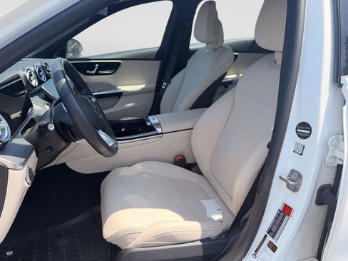 Used 2025 Mercedes-Benz C 300 4MATIC Sedan image 5