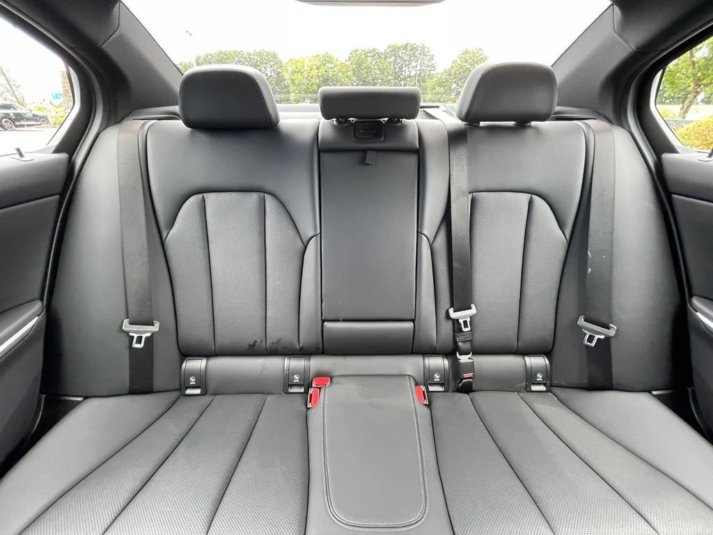 Used 2025 BMW 330i xDrive Sedan AWD/4WD image 29