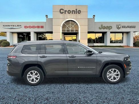 Used 2022 Jeep Grand Cherokee L Limited RWD image 2