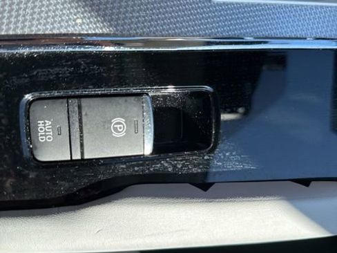 Used 2022 Mitsubishi Outlander SEL image 28