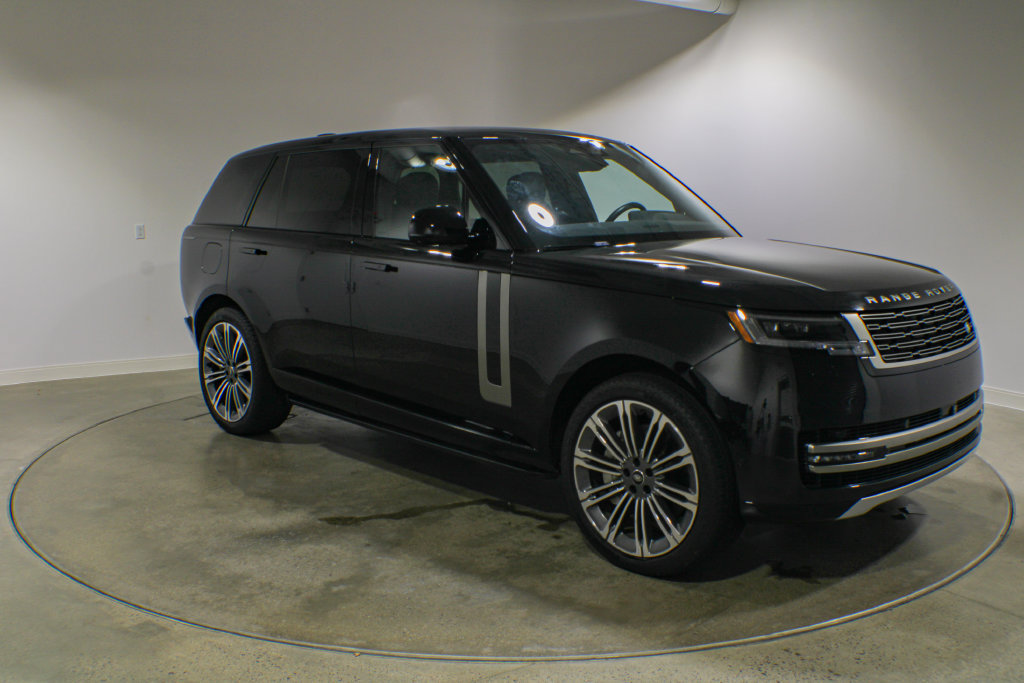 Certified 2025 Land Rover Range Rover Long Wheelbase SE AWD/4WD image 7