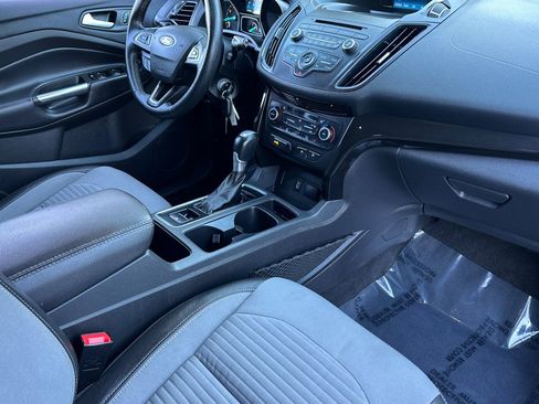 Used 2018 Ford Escape SE w/ SE Sport Appearance Package image 15