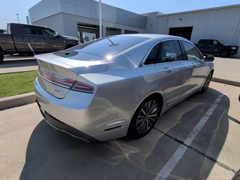 Used 2017 Lincoln MKZ Premiere FWD image 6